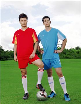 品牌足球服定制