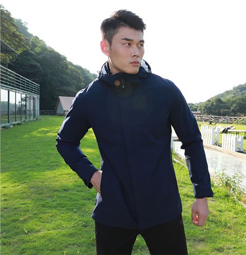 高端中长冲锋衣