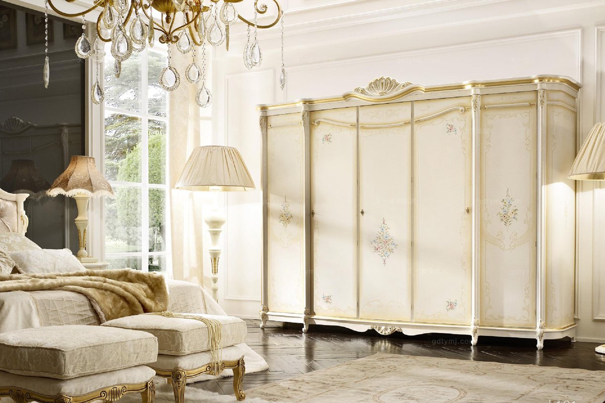 Grilli奢华新古典实木雕花卧室衣柜系列