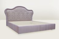 温馨而甜美，舒适而具有美感，让人联想到豌豆上的公主的简欧紫色双人床。
