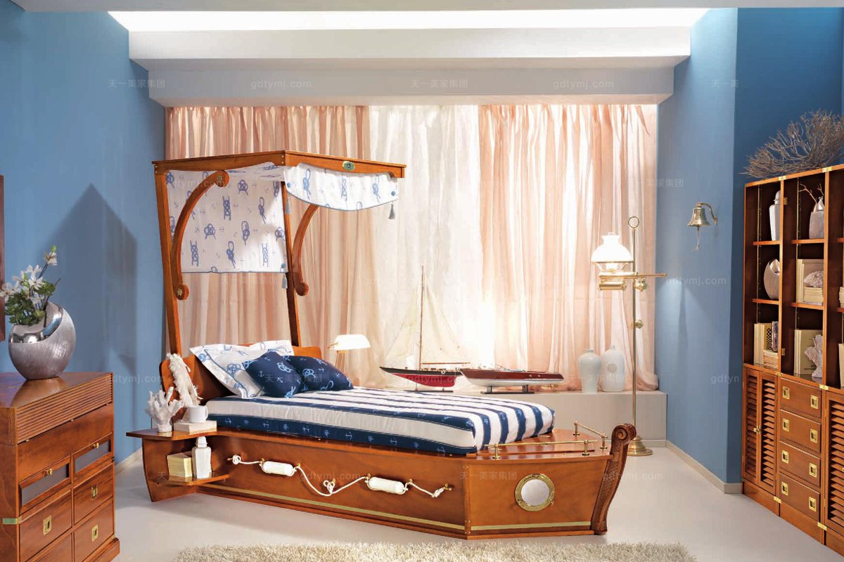 Caroti 卡若缇实木框架露木色船型床卧室系列