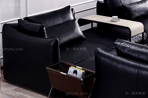 意大利极简奢现代风蓝冠注册客厅沙发黑色真皮转角沙发组合二人位左转角沙发