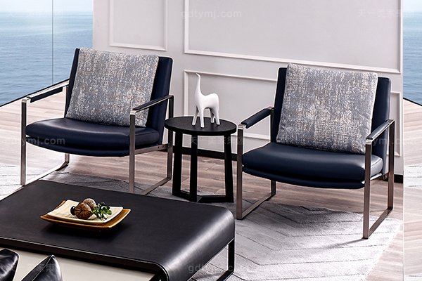 意大利极简奢现代风蓝冠注册客厅沙发黑色真皮转角沙发组合休闲椅