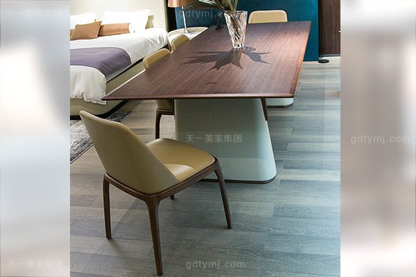 意大利极简奢高端实木真皮餐桌椅蓝冠注册组合餐桌