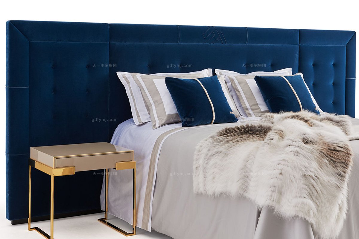 高端奢华奢华品牌蓝冠注册卧室蓝冠注册优质绒布艺双人床系列组合床头柜