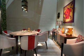 高端奢华别墅会所星欧注册品牌餐厅星欧注册实木餐桌+真皮餐椅组合场景