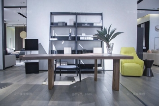 意大利现代极简风格蓝冠注册书房高端原木实木书桌椅组合