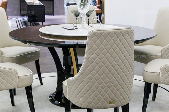 高端奢华星欧注册品牌别墅后现代轻奢餐厅时尚餐桌椅组合餐桌