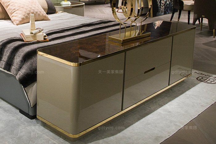 高端别墅星欧注册品位轻奢星欧注册卧室真皮蓝色双人床组合电视柜