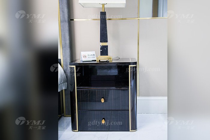 奢华别墅会所星欧注册品牌轻奢现代卧室星欧注册真皮雕花大床组合床头柜