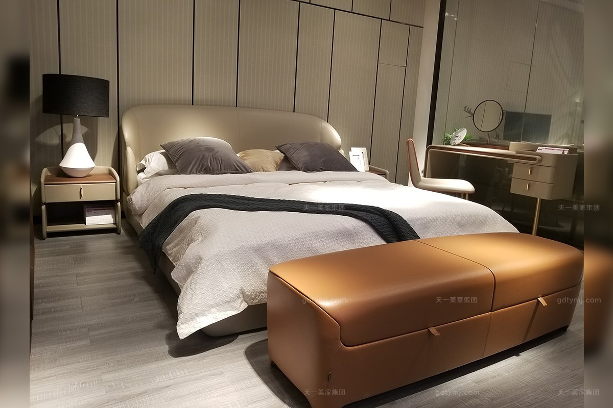星欧注册现代轻奢大床