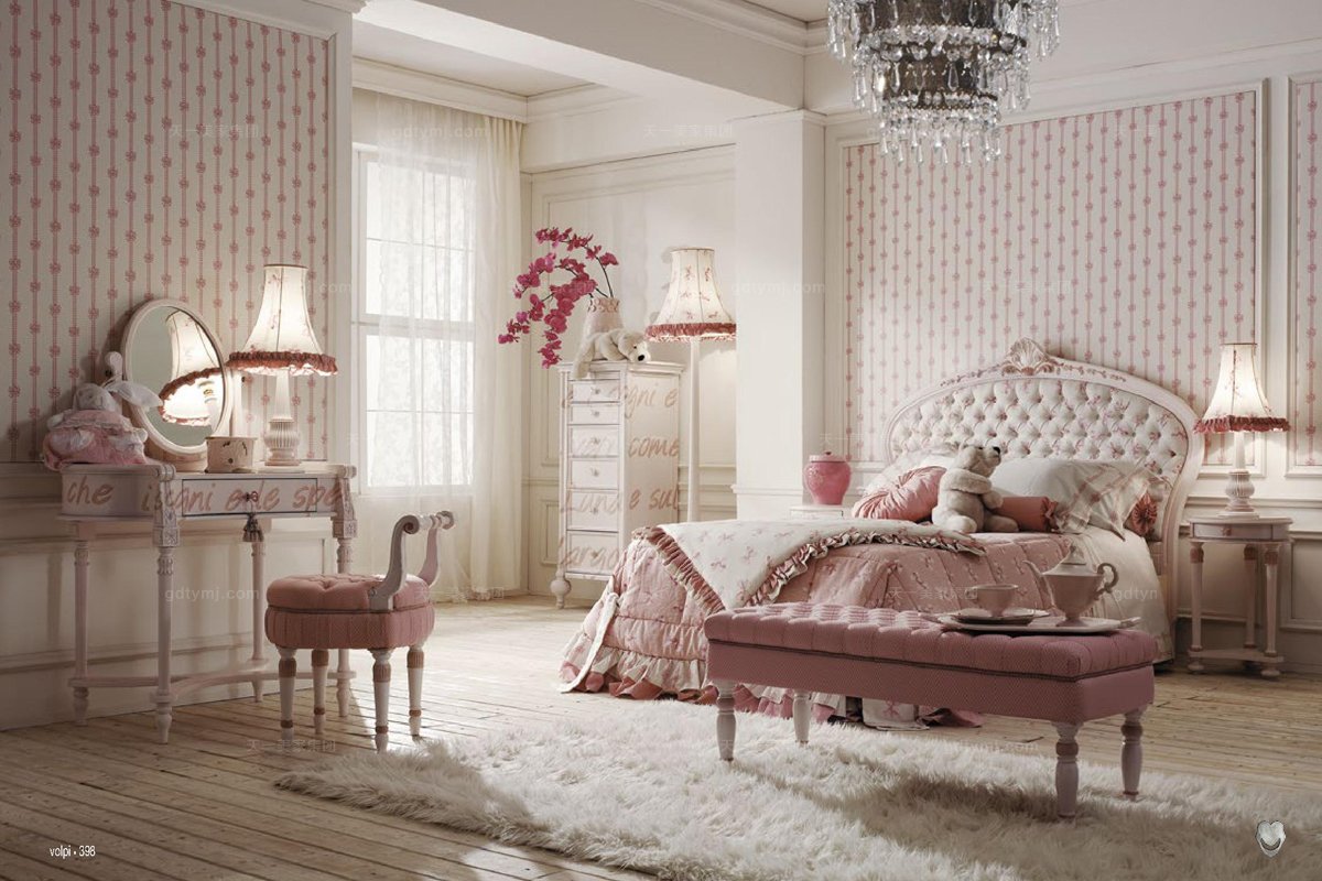 粉色法式床